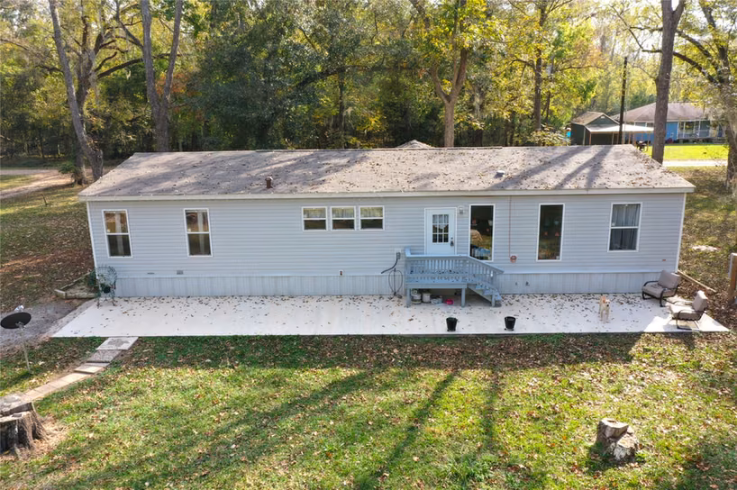 Photo of 223 County Road 2167b, Cleveland, TX 77327