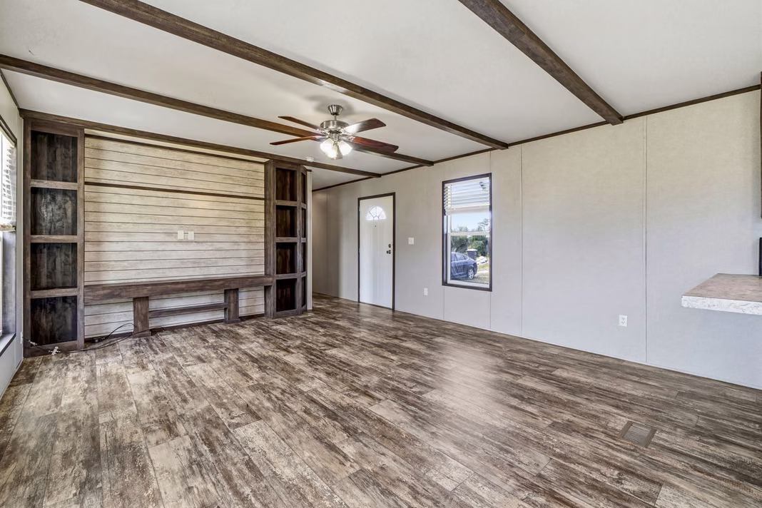 Photo 5 of 17439 Virginia City Drive, Conroe, TX