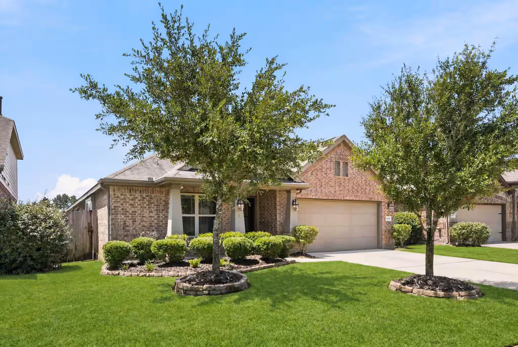 Photo 3 of 15715 Windsor Bluff Drive, Cypress, TX