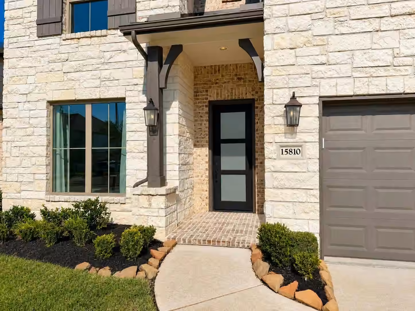 Photo 2 of 15810 Dutton Pines Drive, Humble, TX