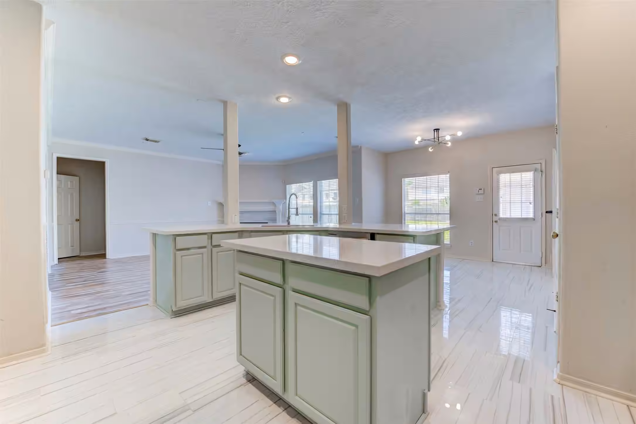 Photo 6 of 7330 Kainer Springs Lane, Richmond, TX