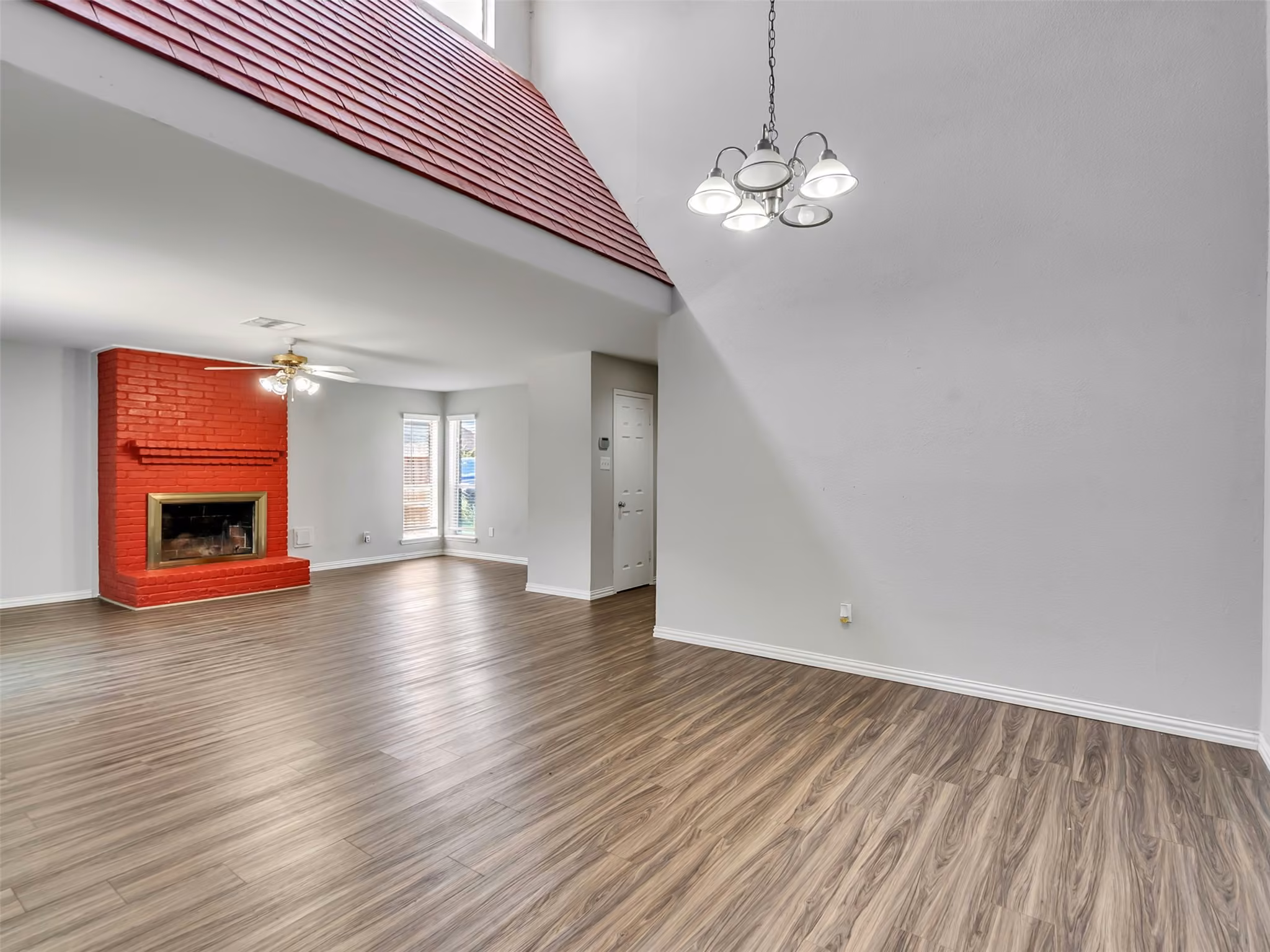 Photo 7 of 4411 Yupon Ridge Drive, Houston, TX