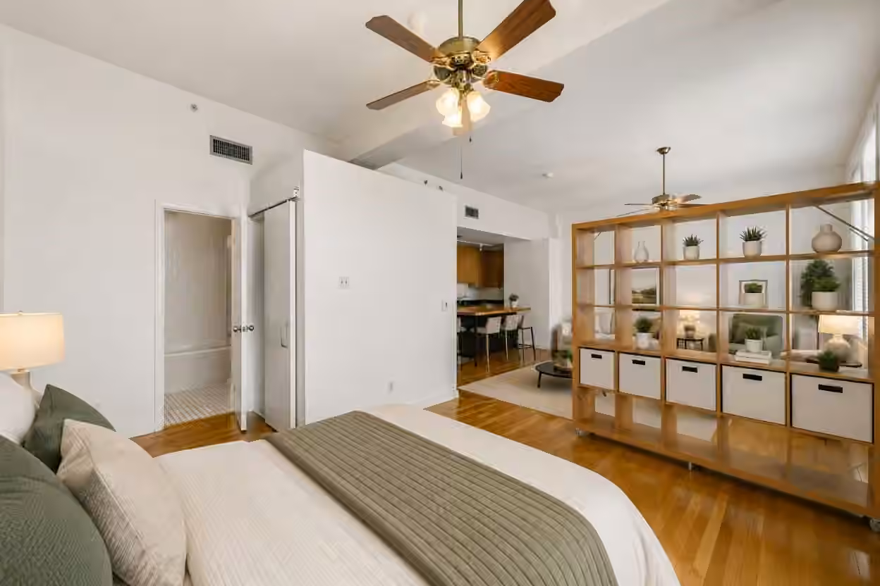 Photo 4 of 915 Franklin Street 6F, Houston, TX