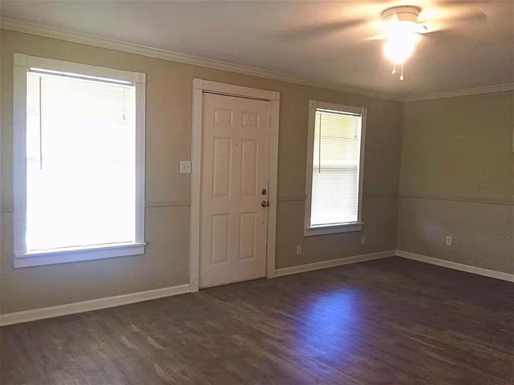 Photo 2 of 306 E 32nd Street, Houston, TX