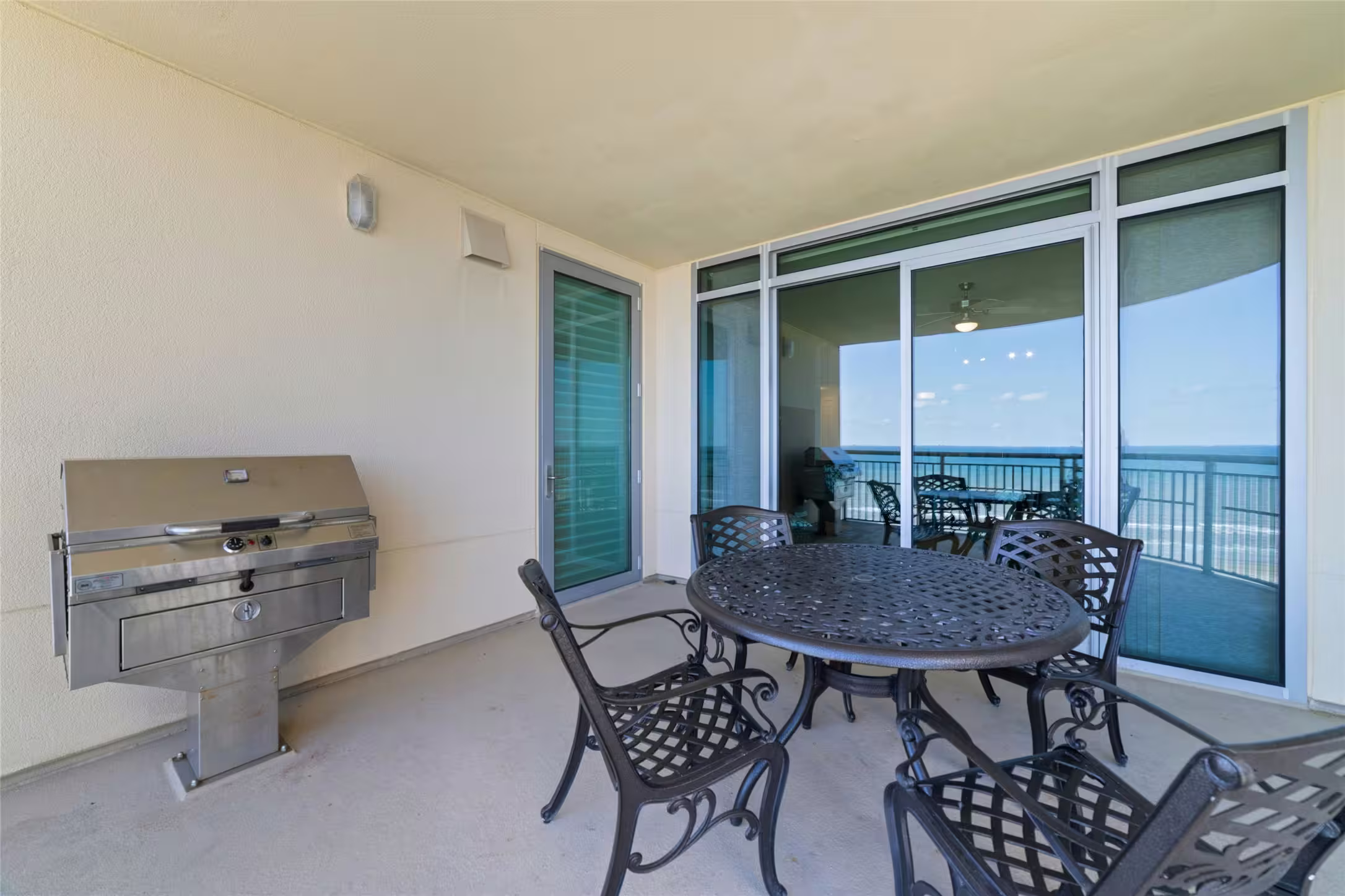 Photo 4 of 801 E Beach Drive TW1004, Galveston, TX