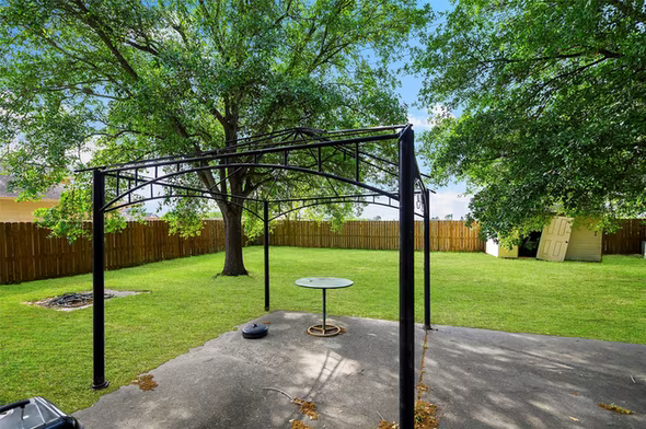 Photo 5 of 9214 Carmalee Street, Houston, TX