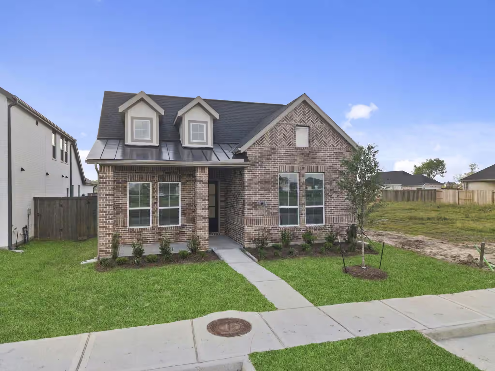 Photo 3 of 12115 Wild Bend Drive, Mont Belvieu, TX