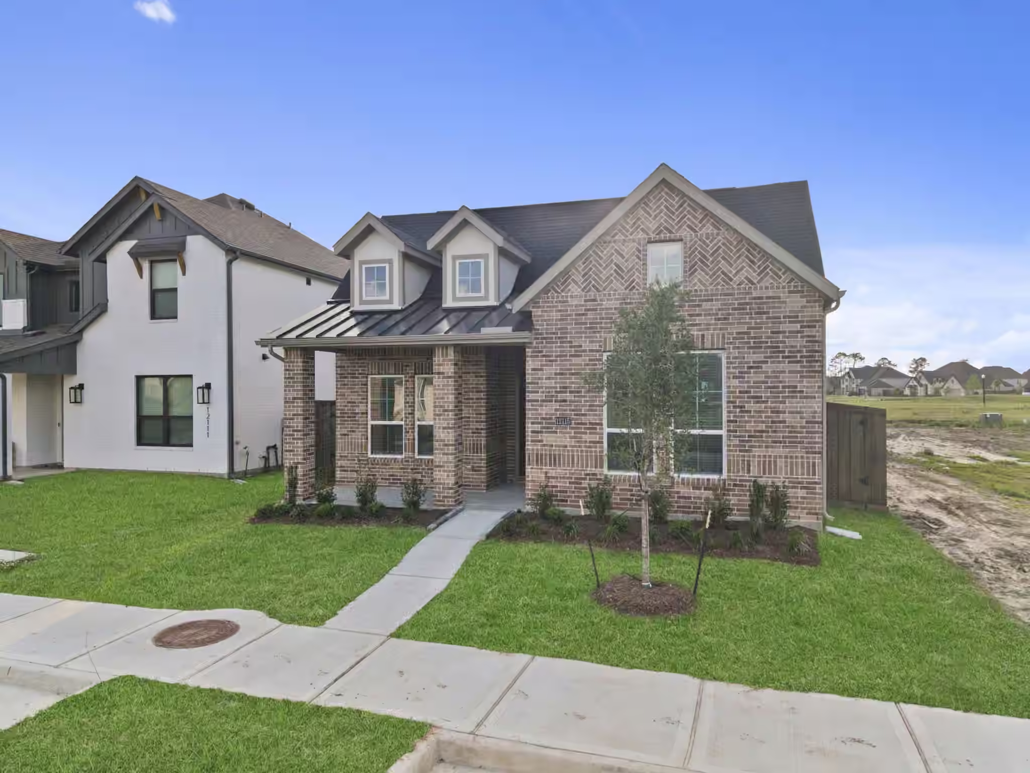 Photo 4 of 12115 Wild Bend Drive, Mont Belvieu, TX