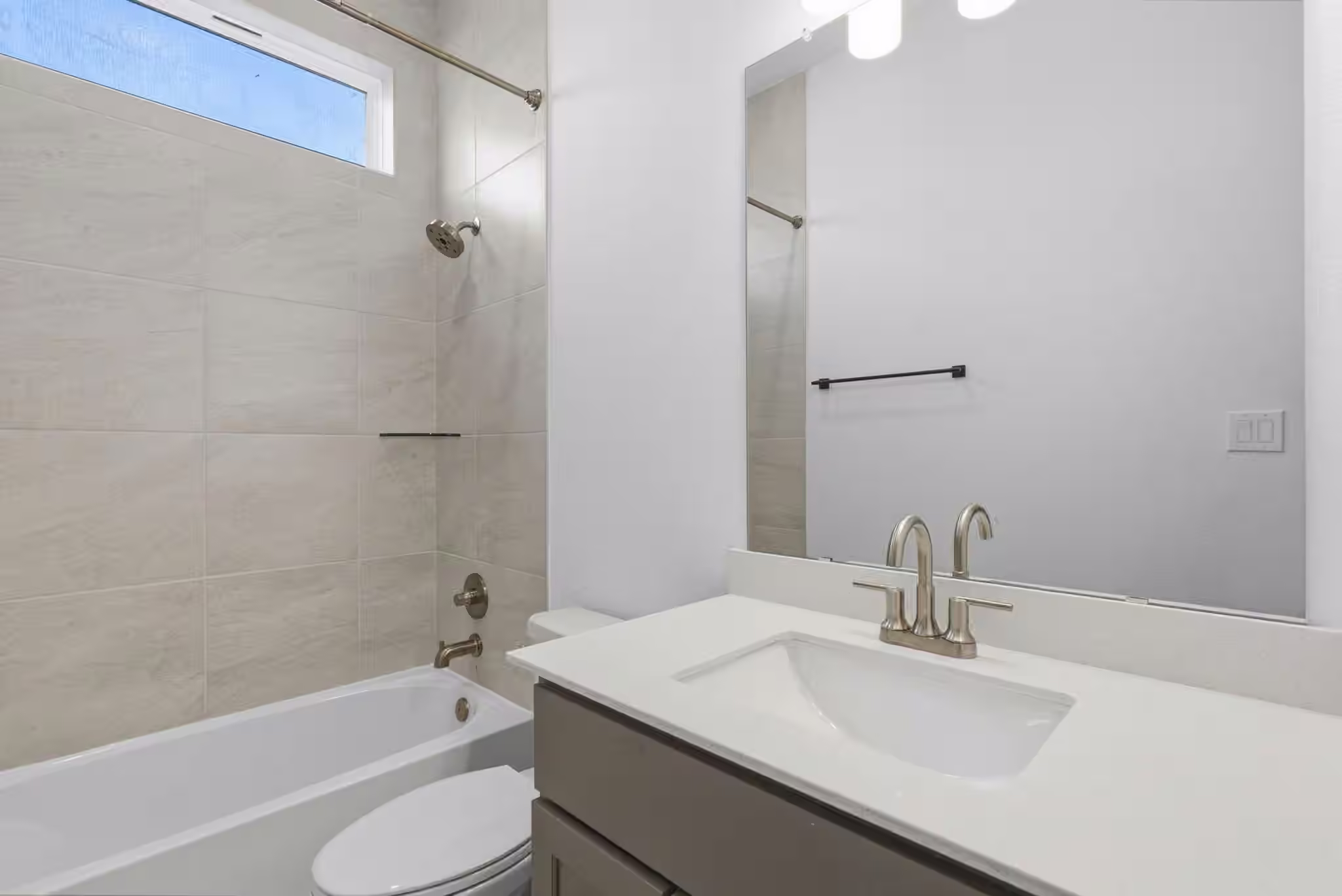 Photo 7 of 12115 Wild Bend Drive, Mont Belvieu, TX