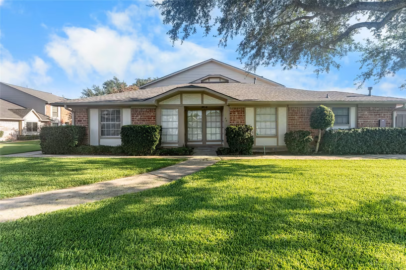 Photo of 20 Baron Lane, Missouri City, TX 77459