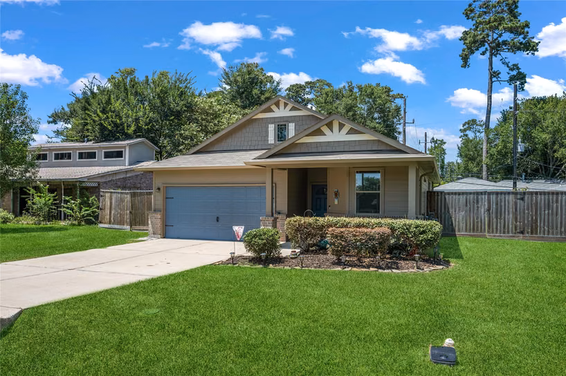 Photo 2 of 415 Cherry Valley Drive, Huffman, TX