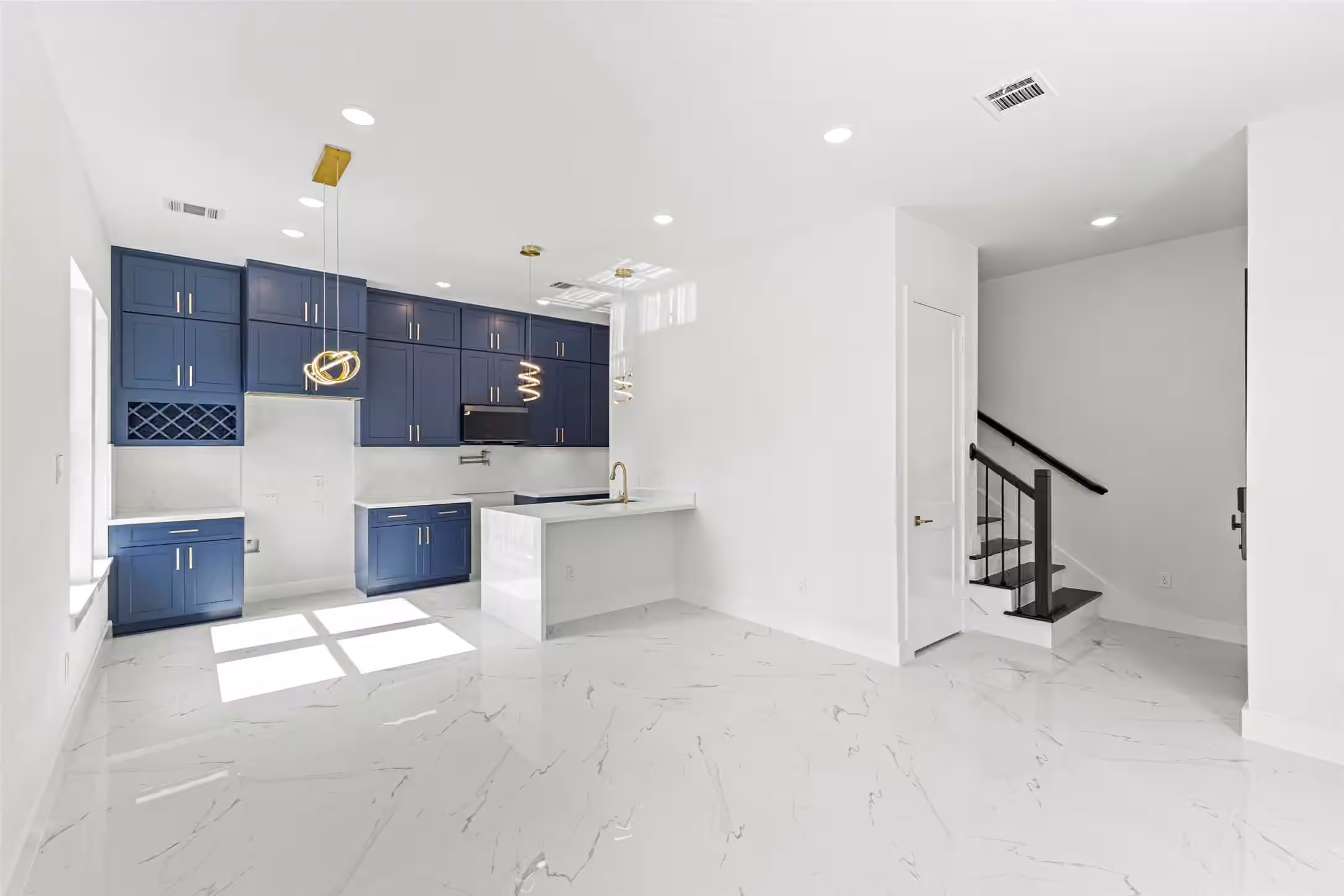 Photo 7 of 7548 Dyer Street, Houston, TX