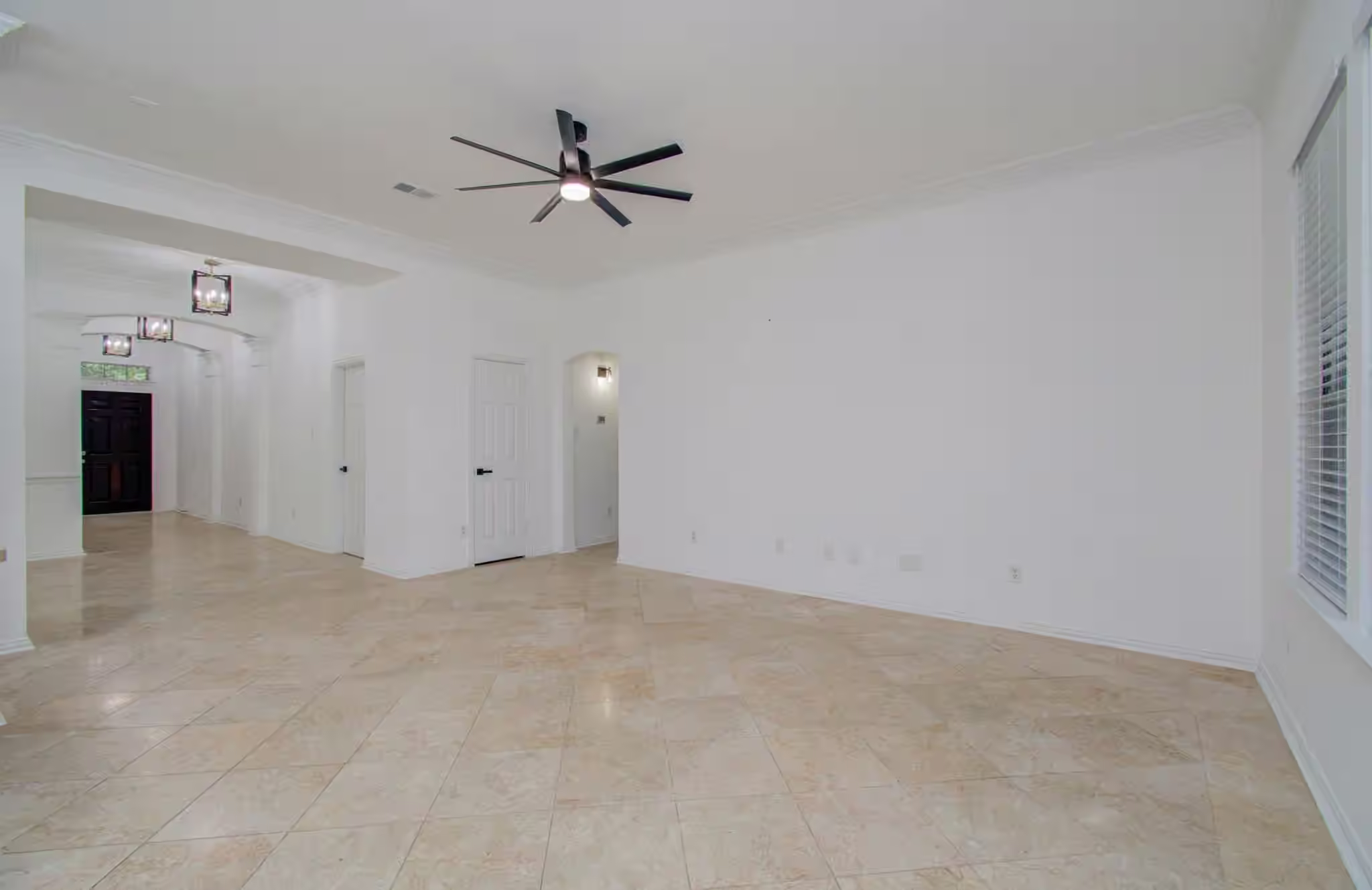 Photo 5 of 18314 N Elizabeth Shore Loop, Cypress, TX