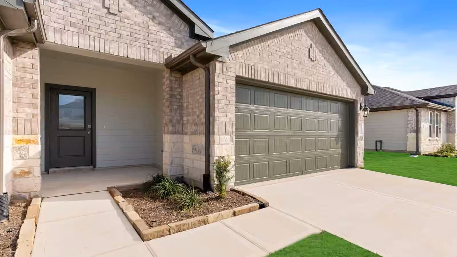 Photo 2 of 5908 Cherry Meadows Street, Rosenberg, TX