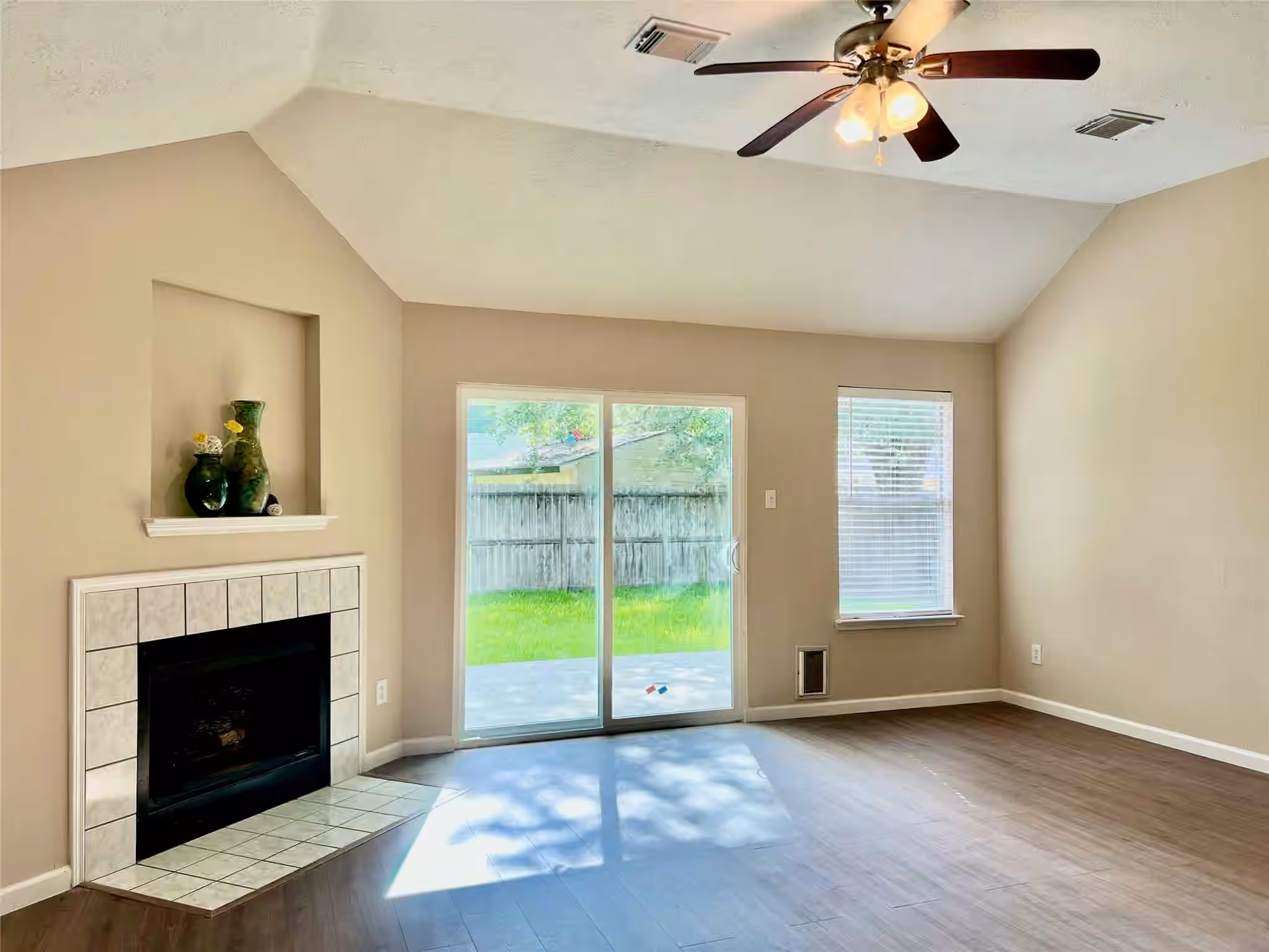Photo 2 of 16915 Lighthouse View Drive, Friendswood, TX