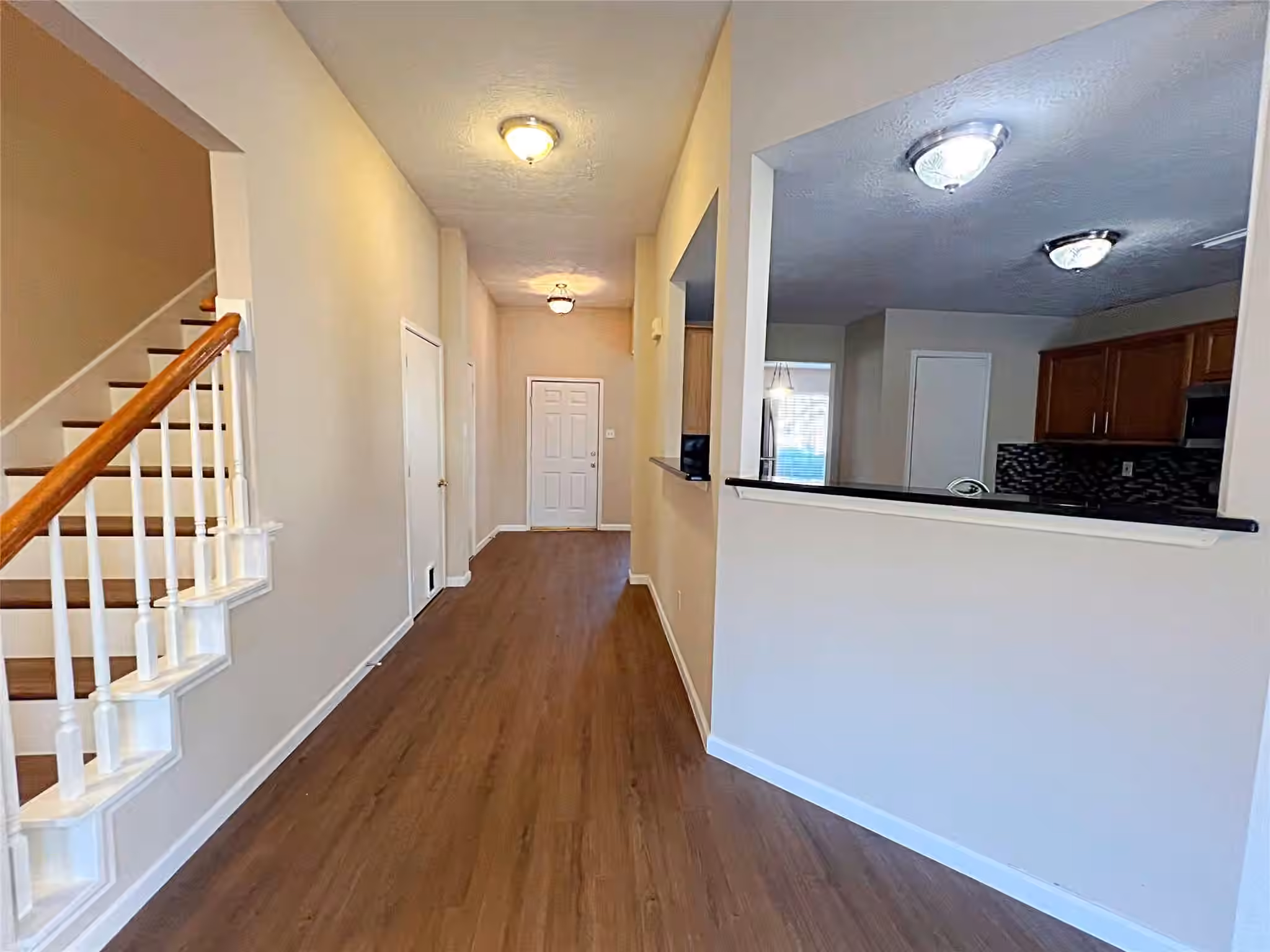 Photo 4 of 16915 Lighthouse View Drive, Friendswood, TX