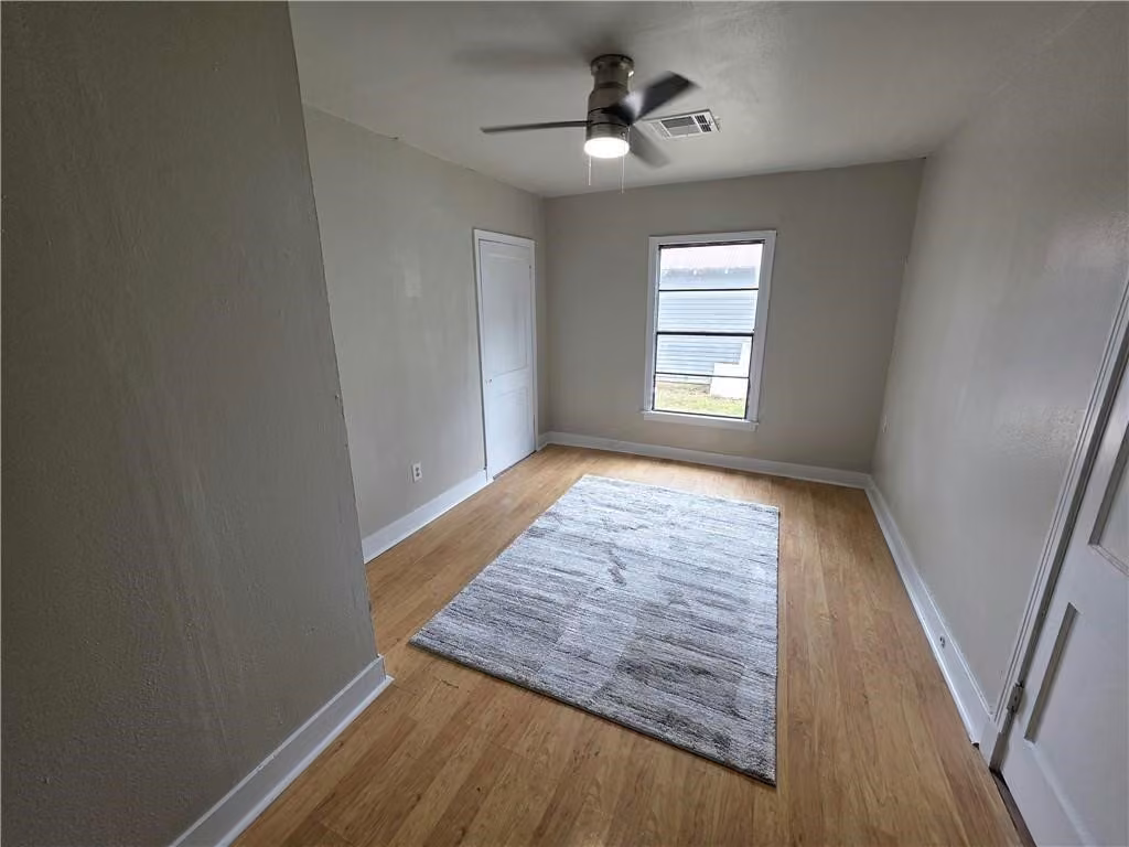 Photo 7 of 206 Gibbs Street, Navasota, TX
