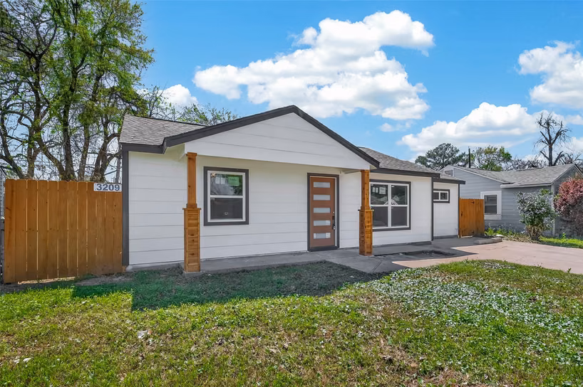 Photo 3 of 3209 McCrarey Drive, Houston, TX