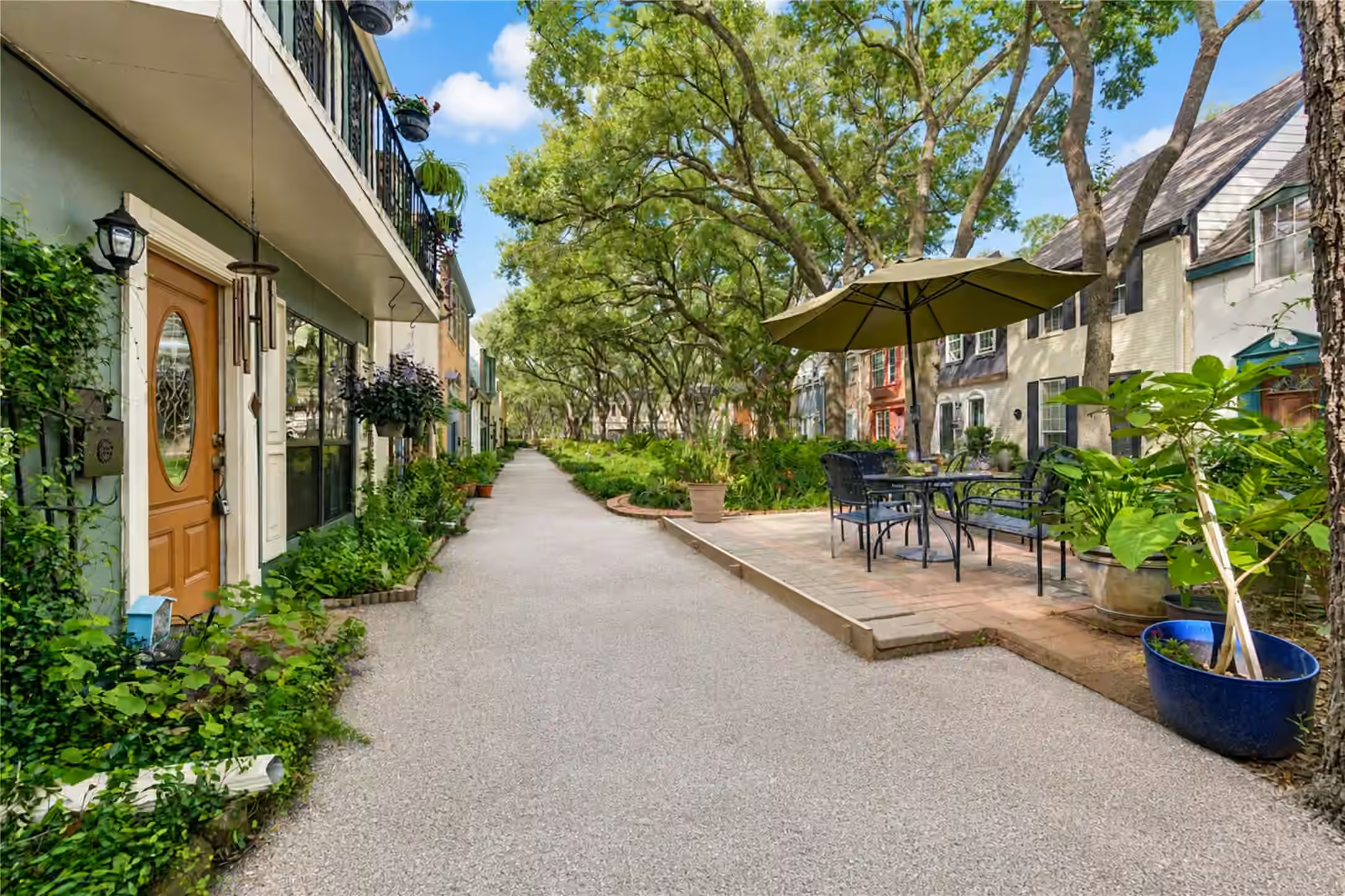 Photo 4 of 5217 Arboles Drive M, Houston, TX
