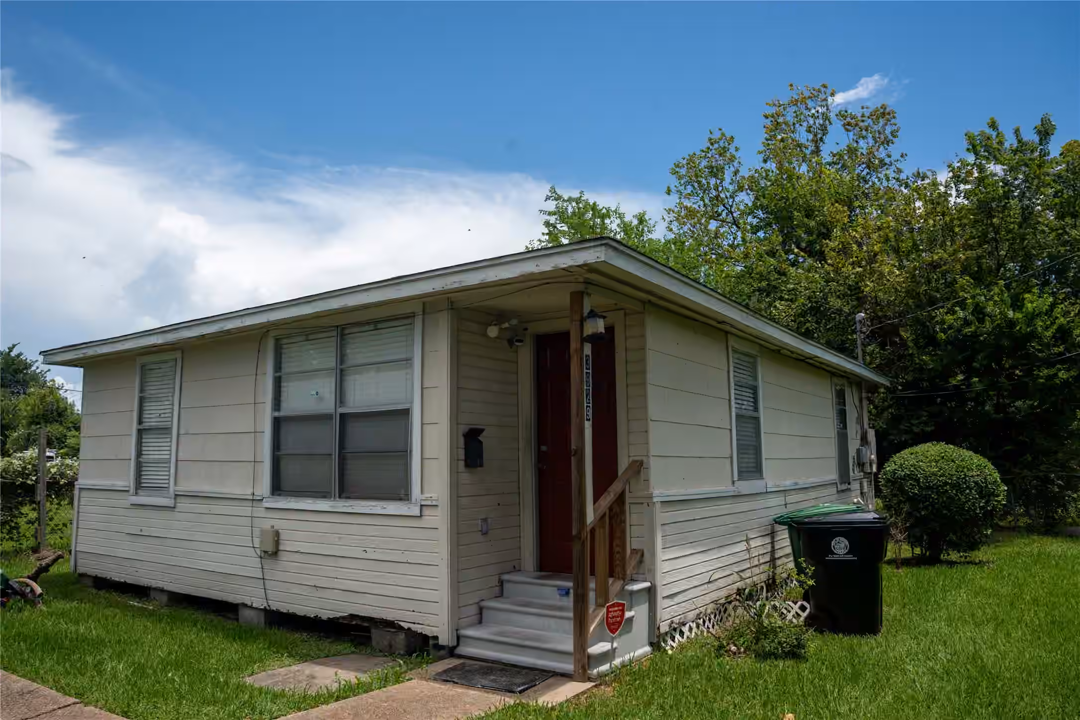 Photo 5 of 3929 Caplin Street, Houston, TX