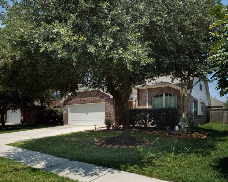Photo 2 of 21495 Rose Mill Drive, Kingwood, TX