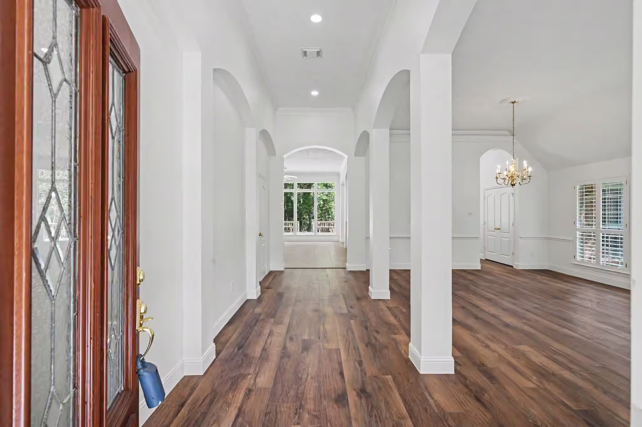 Photo 5 of 8685 Sunset Heights Lane, Conroe, TX