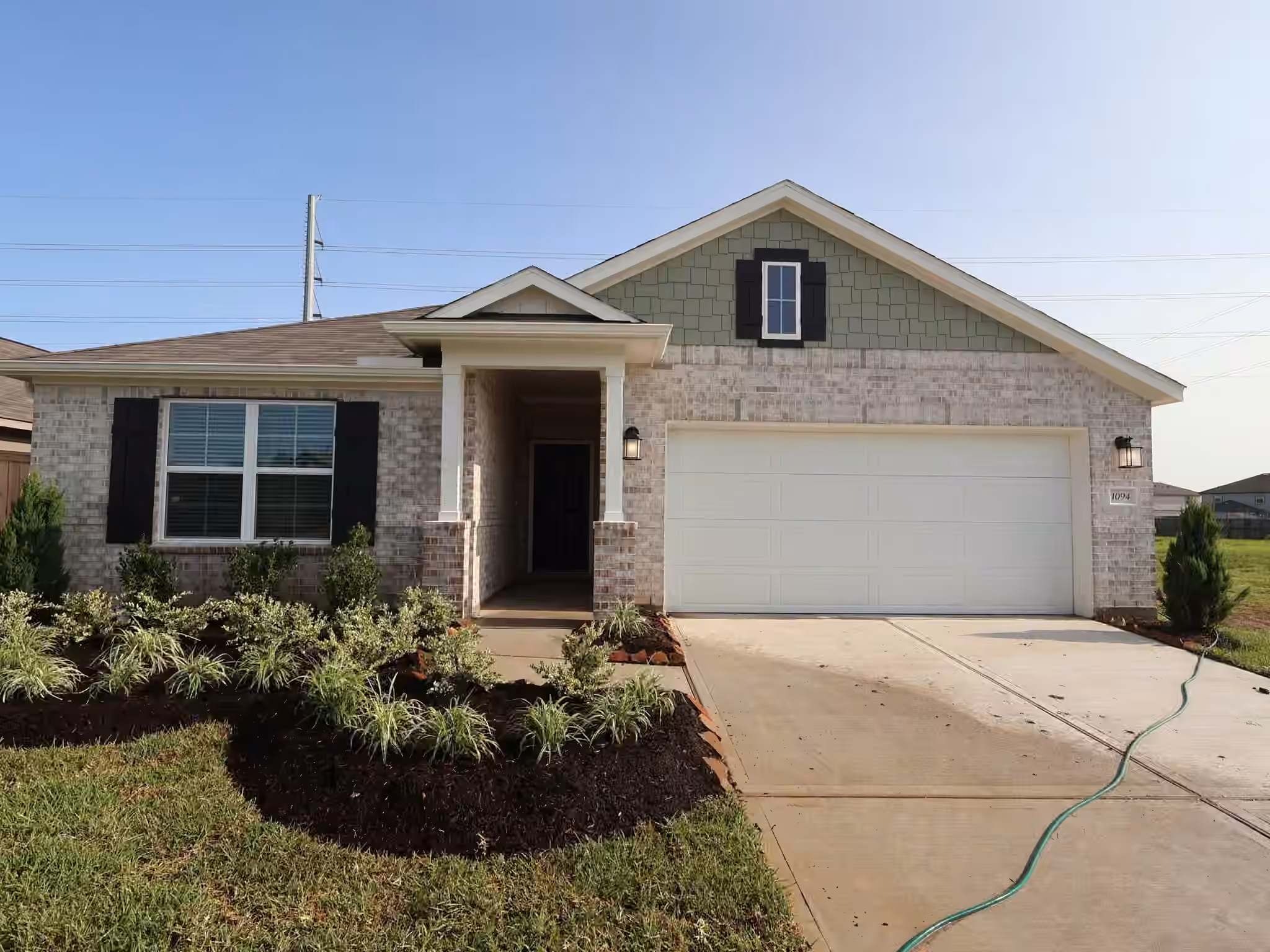 Photo of 1094 Garnet Star Drive, La Marque, TX