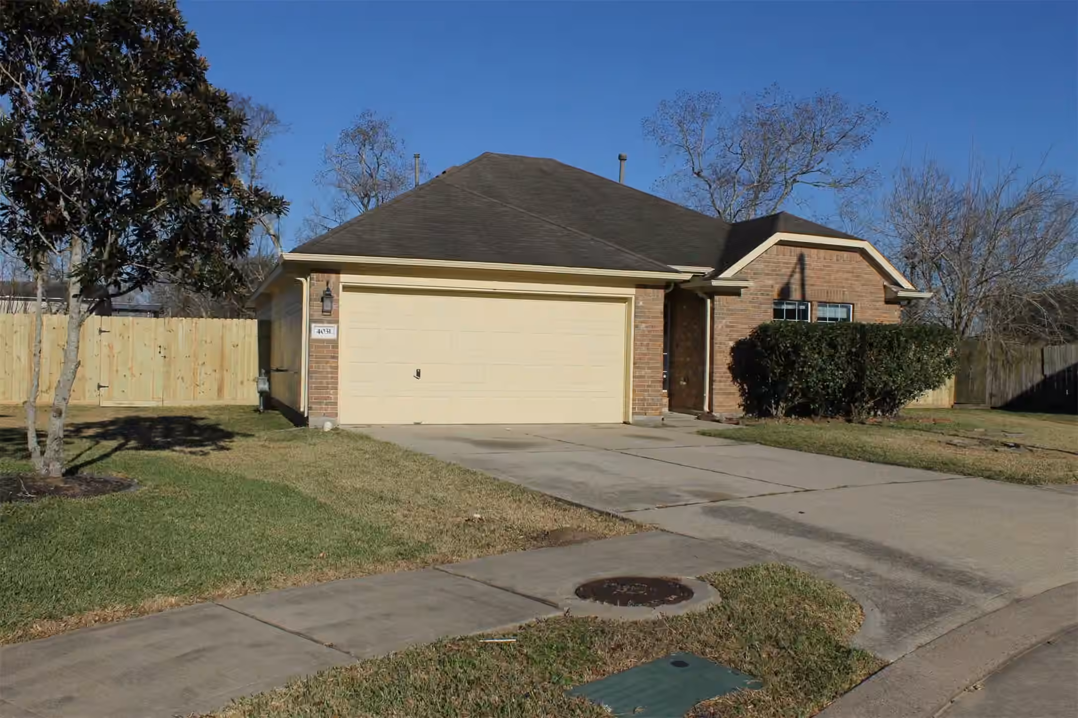Photo 2 of 4031 Raspberry Court, Dickinson, TX