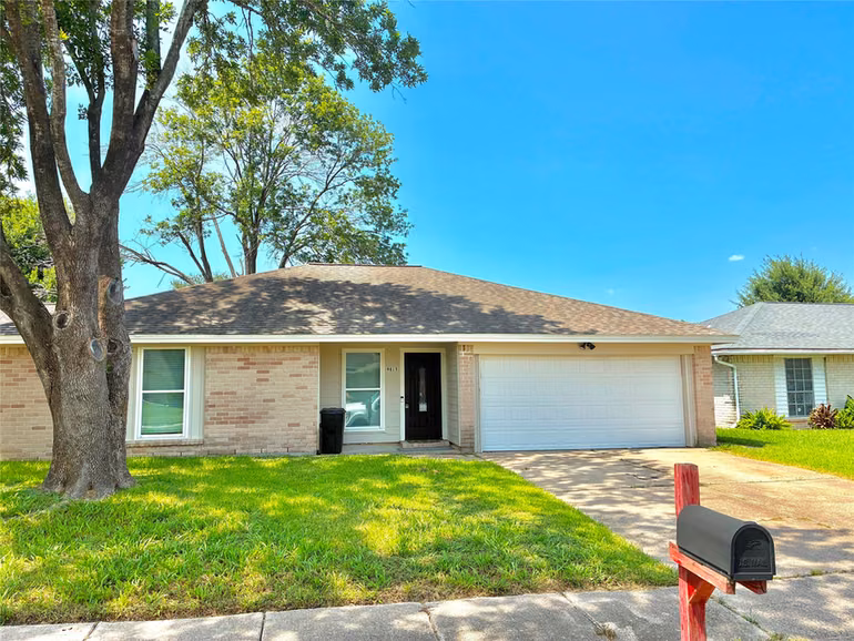 Photo of 9815 Rocky Hollow Road, La Porte, TX