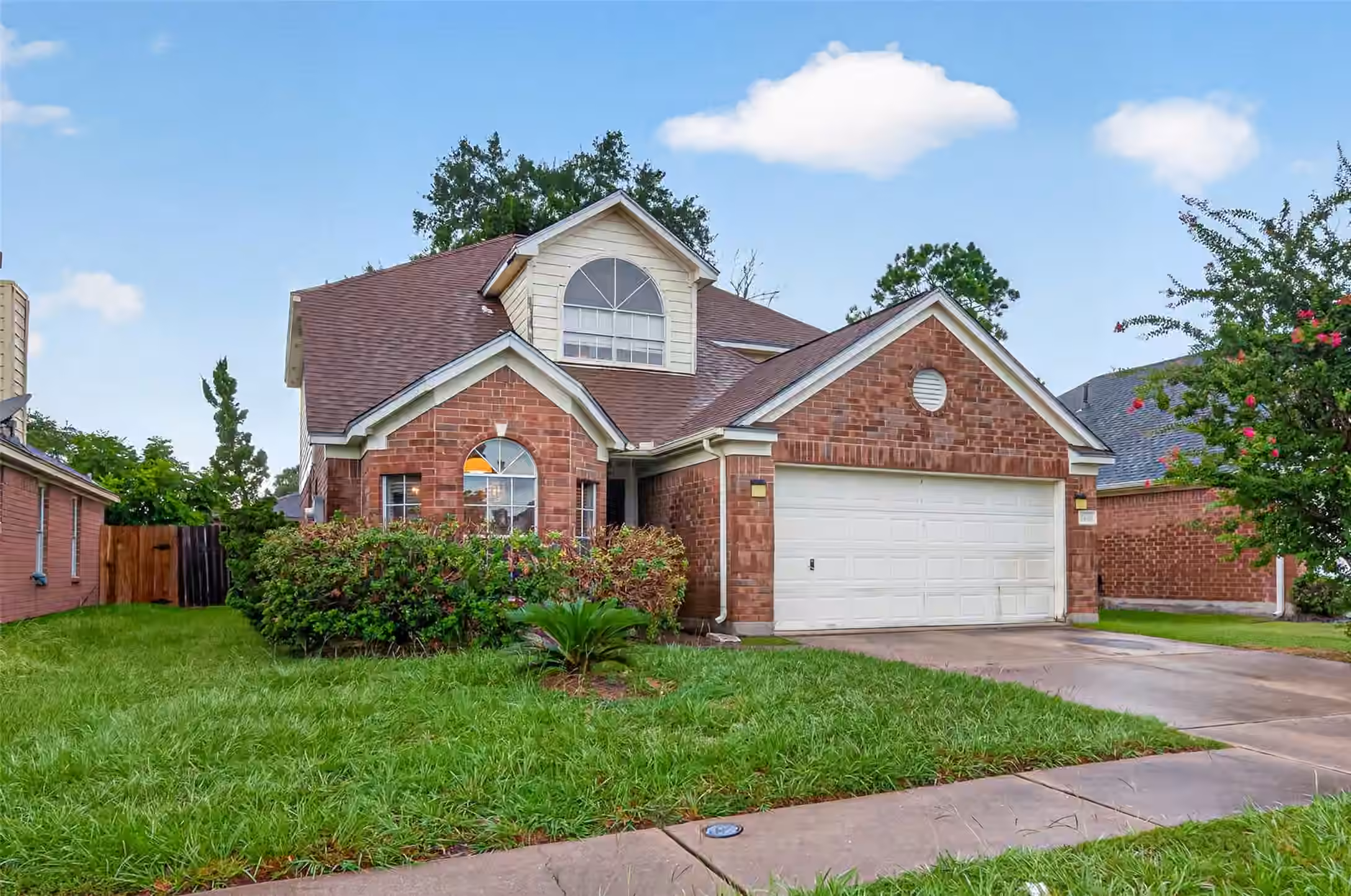 Photo 2 of 2446 Kenbridge Drive, Houston, TX