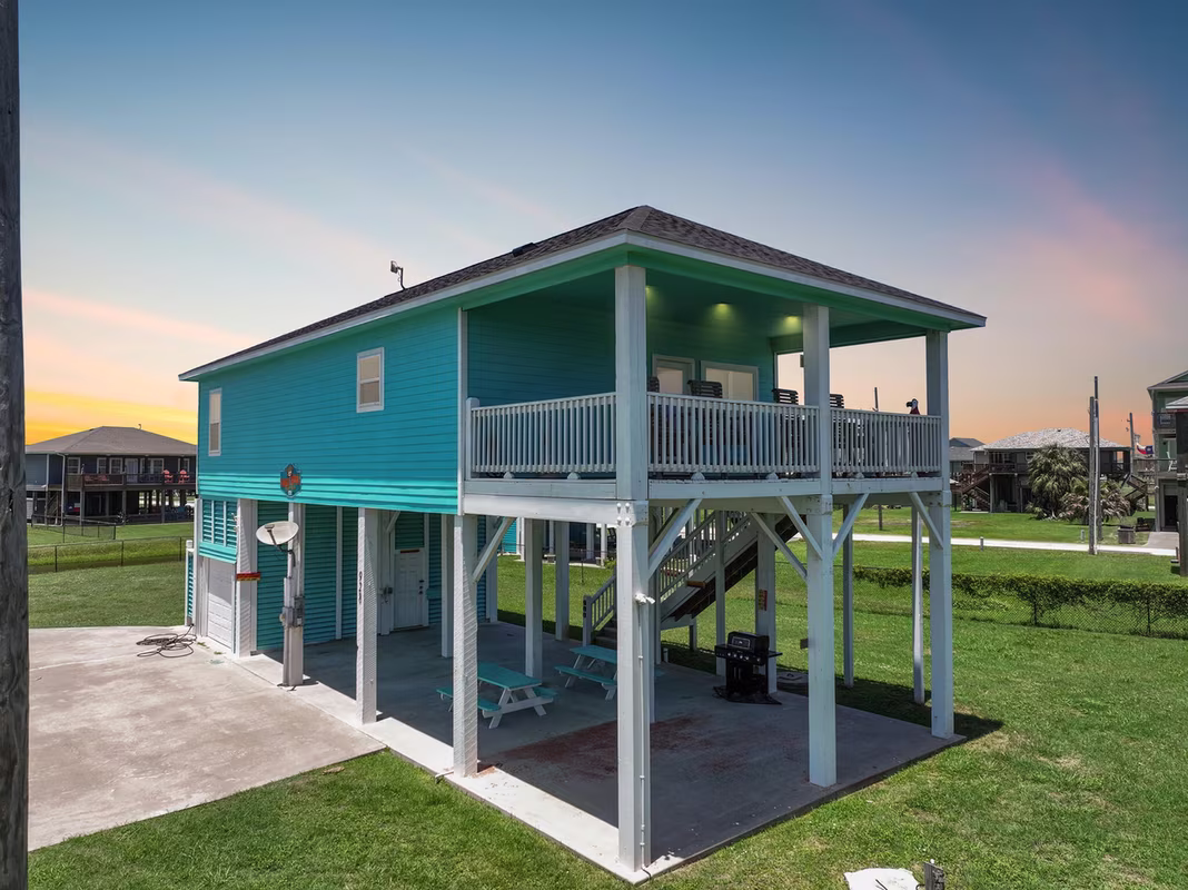 Photo of 928 Olive Drive, Crystal Beach, TX