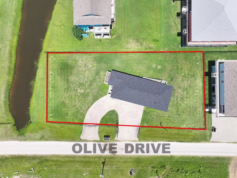 Photo 5 of 928 Olive Drive, Crystal Beach, TX
