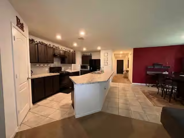 Photo 2 of 2518 Hawthorn Park Court, Houston, TX