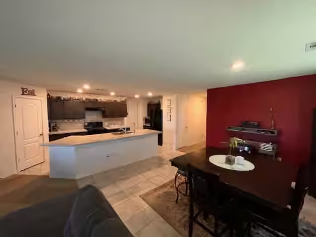 Photo 3 of 2518 Hawthorn Park Court, Houston, TX