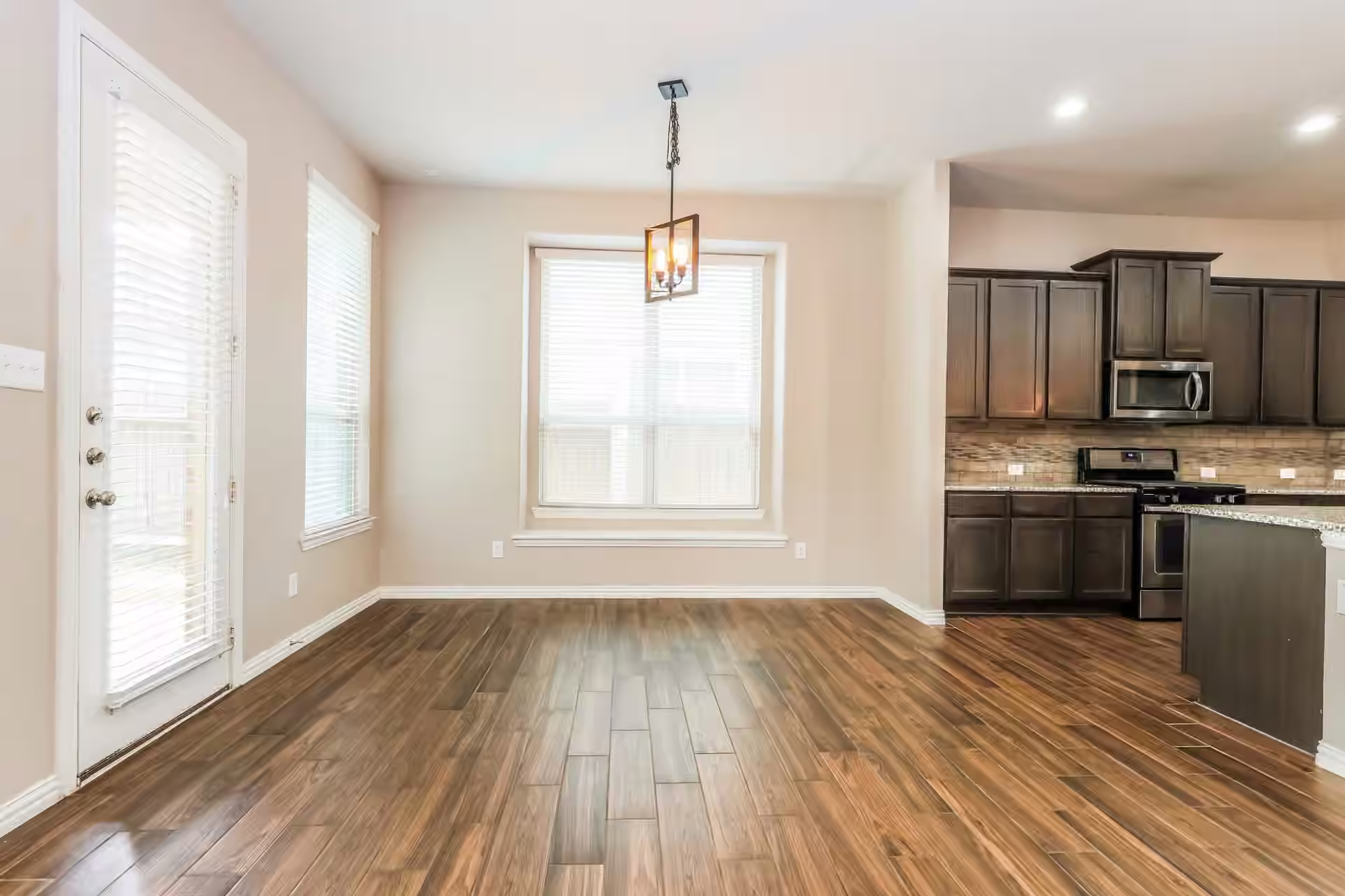 Photo 7 of 29546 Westhope Drive, Spring, TX