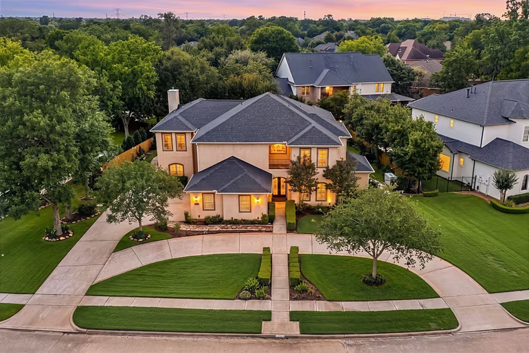 Photo of 1711 Oak Shade Drive, Sugar Land, TX 77479