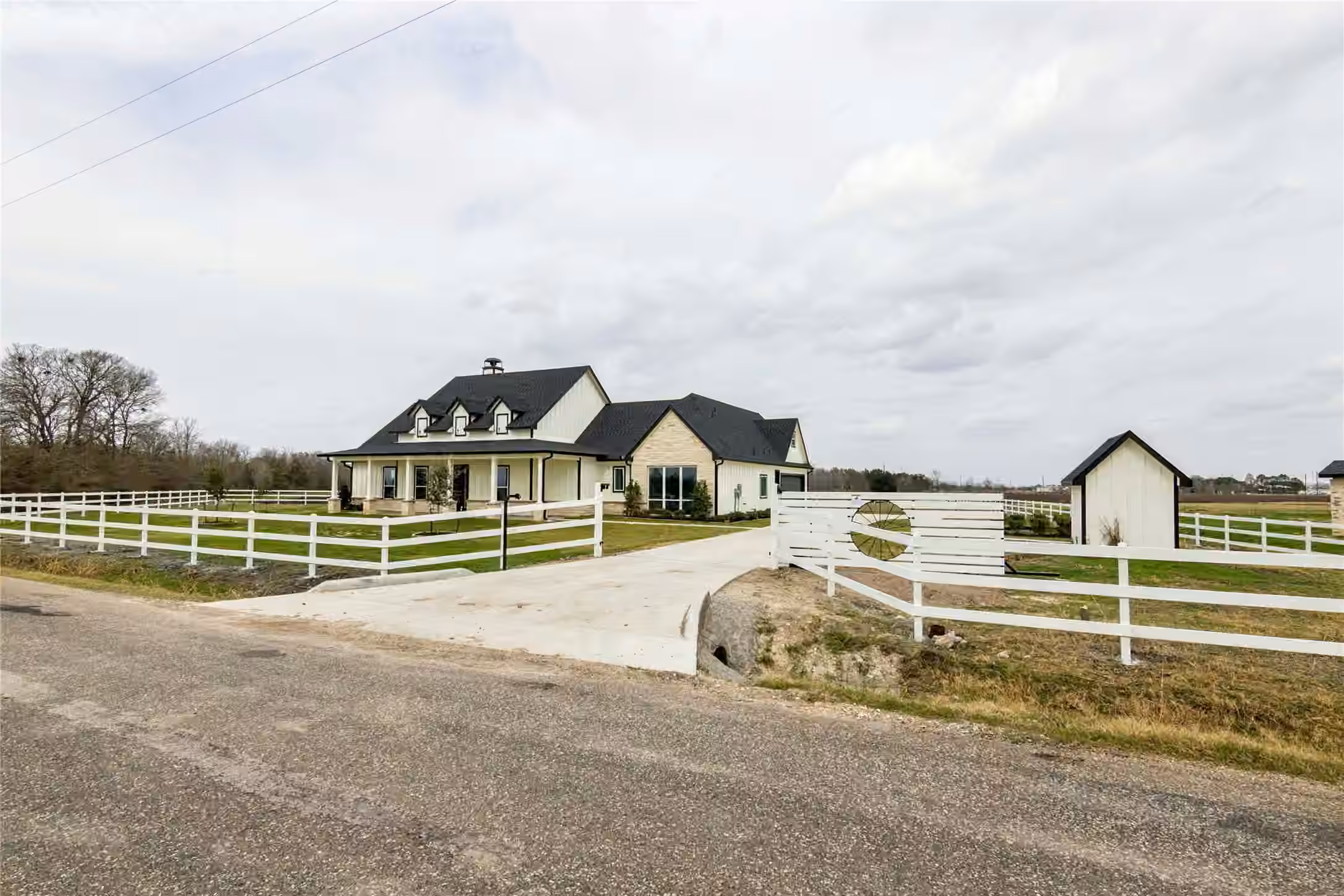 Photo 4 of 5766 Ward Bend Rd, Sealy, TX