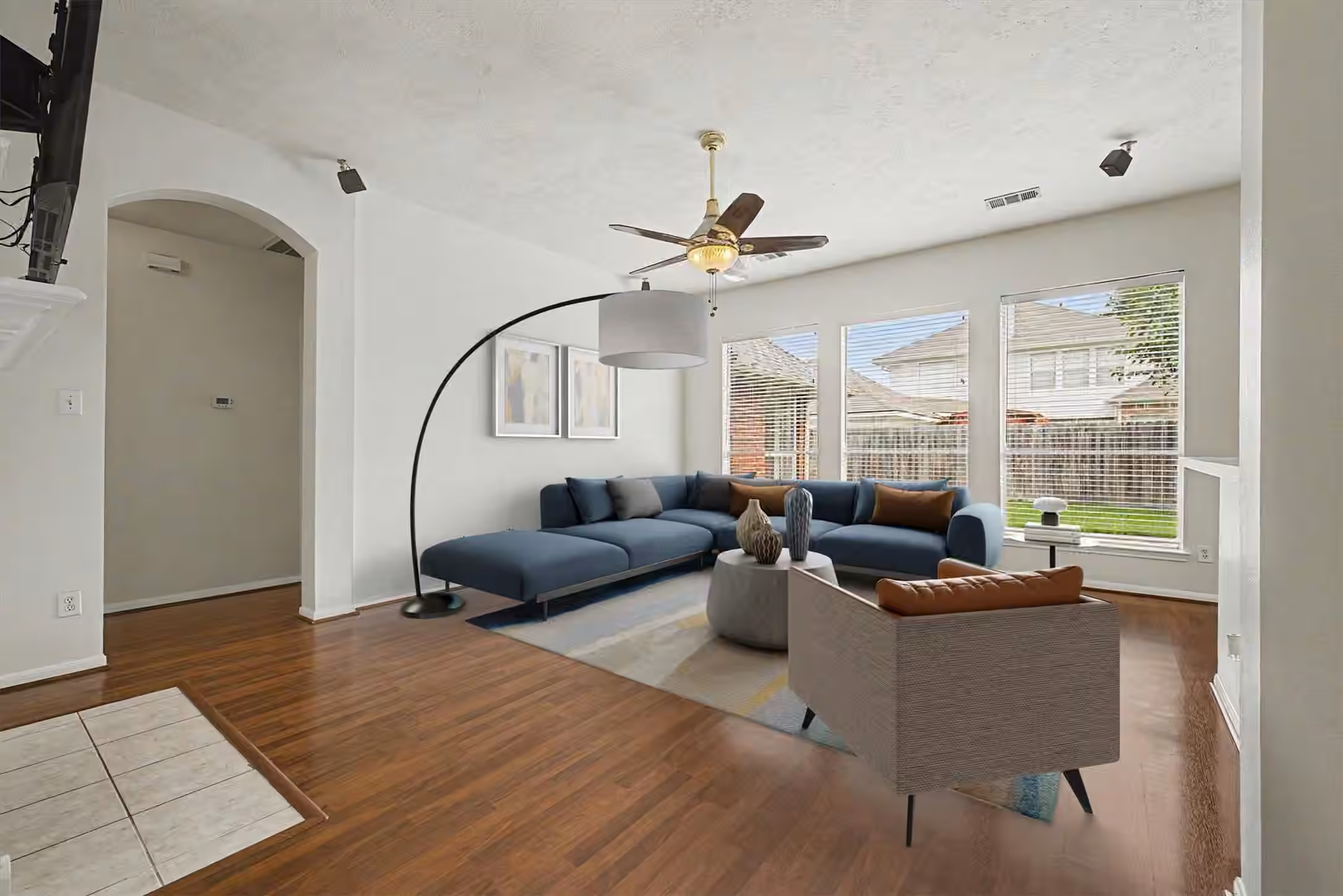Photo 5 of 10943 Spruce Drive N, La Porte, TX