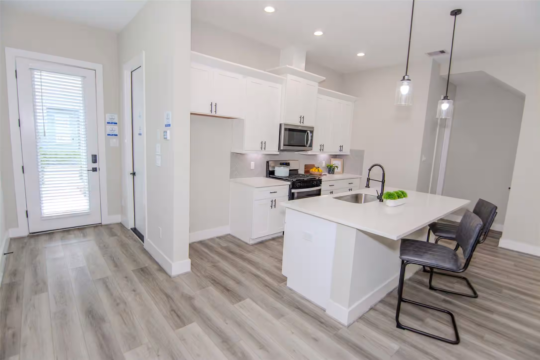 Photo 5 of 11 Wellford Street G, Houston, TX