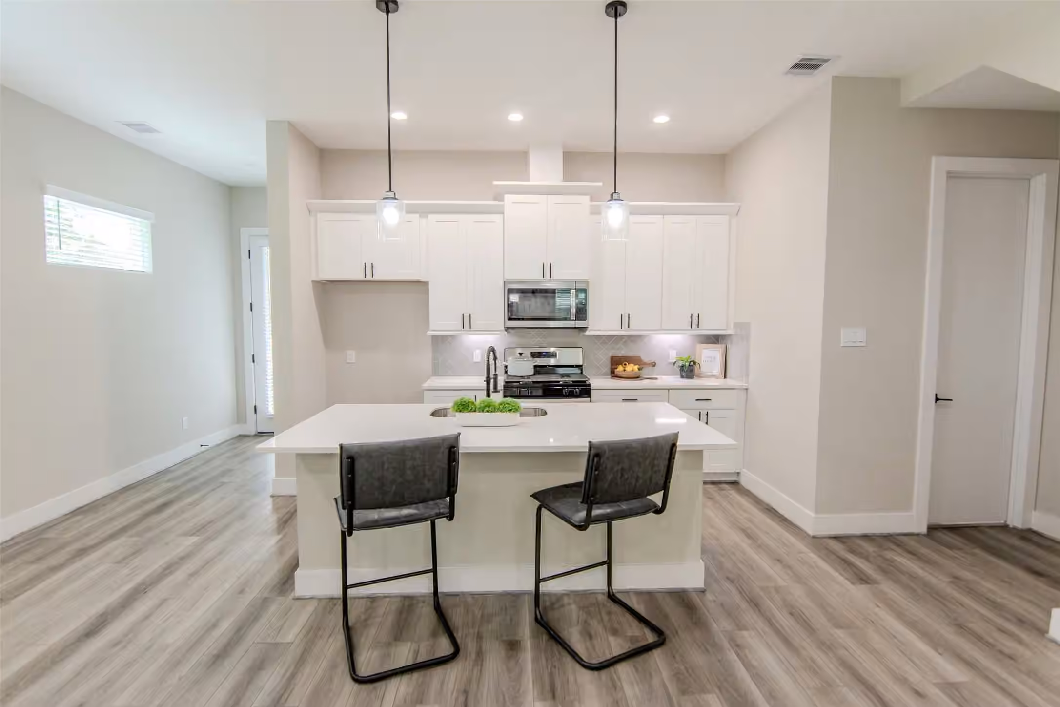 Photo 6 of 11 Wellford Street G, Houston, TX