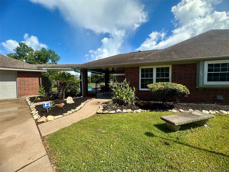 Photo of 1614 Avenue Q, Santa Fe, TX 77510