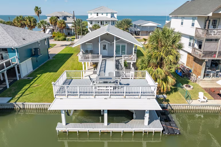 Photo 4 of 21911 Guadalupe Drive, Galveston, TX