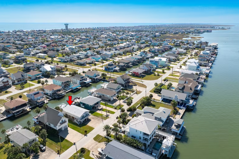 Photo 6 of 21911 Guadalupe Drive, Galveston, TX