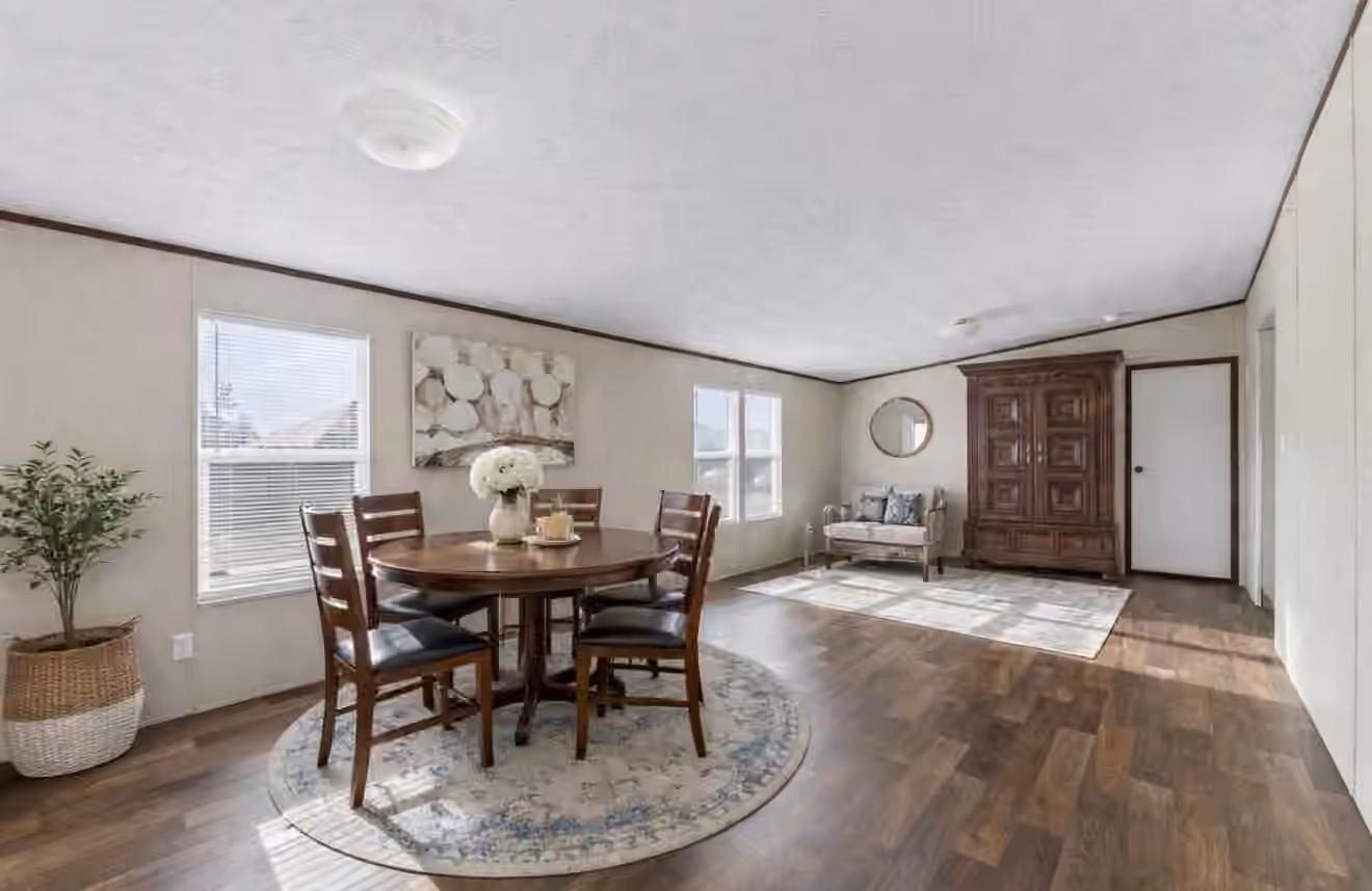 Photo 2 of 543 Ashlawn Drive, Conroe, TX