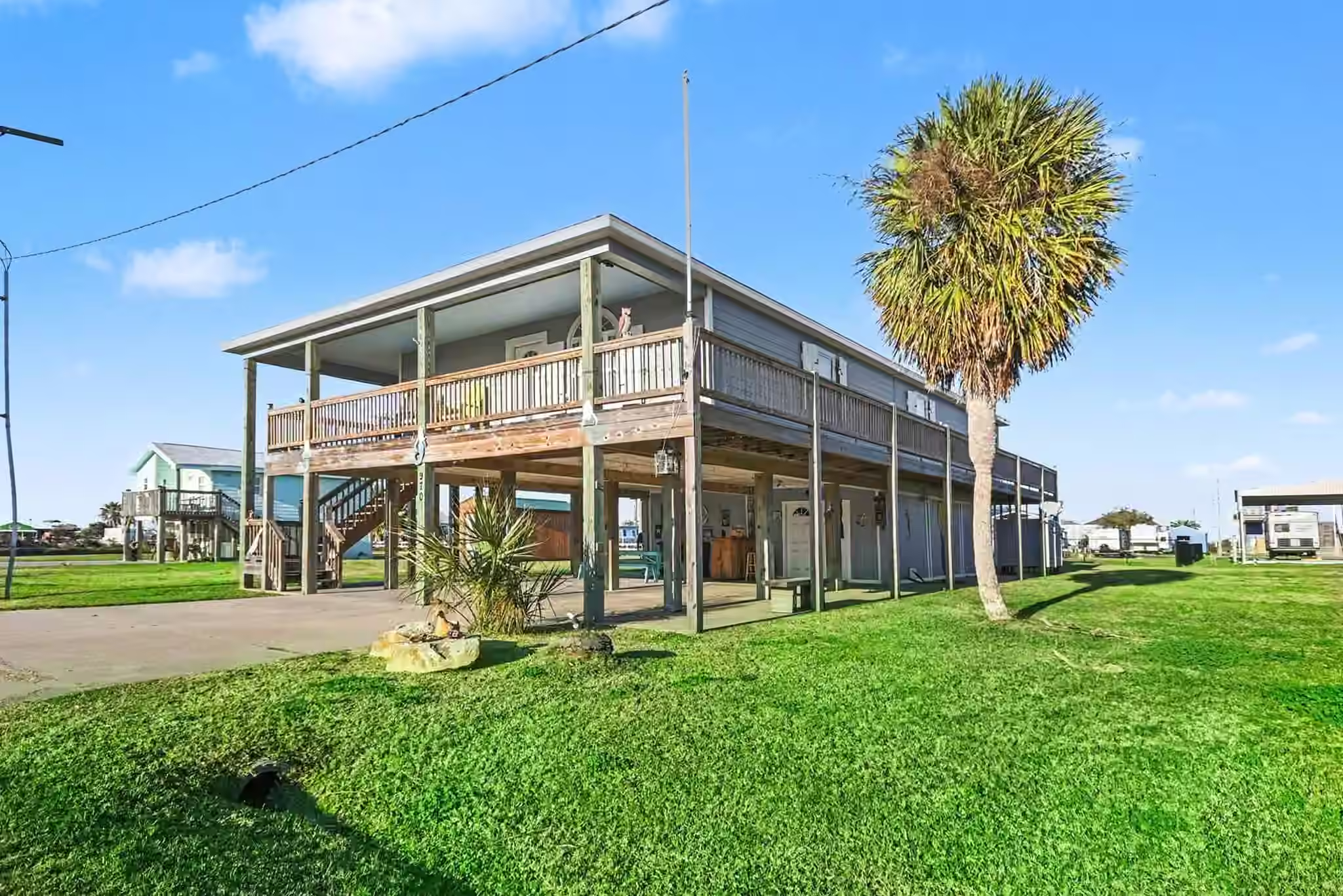 Photo 6 of 970 Wommack Drive S, Crystal Beach, TX