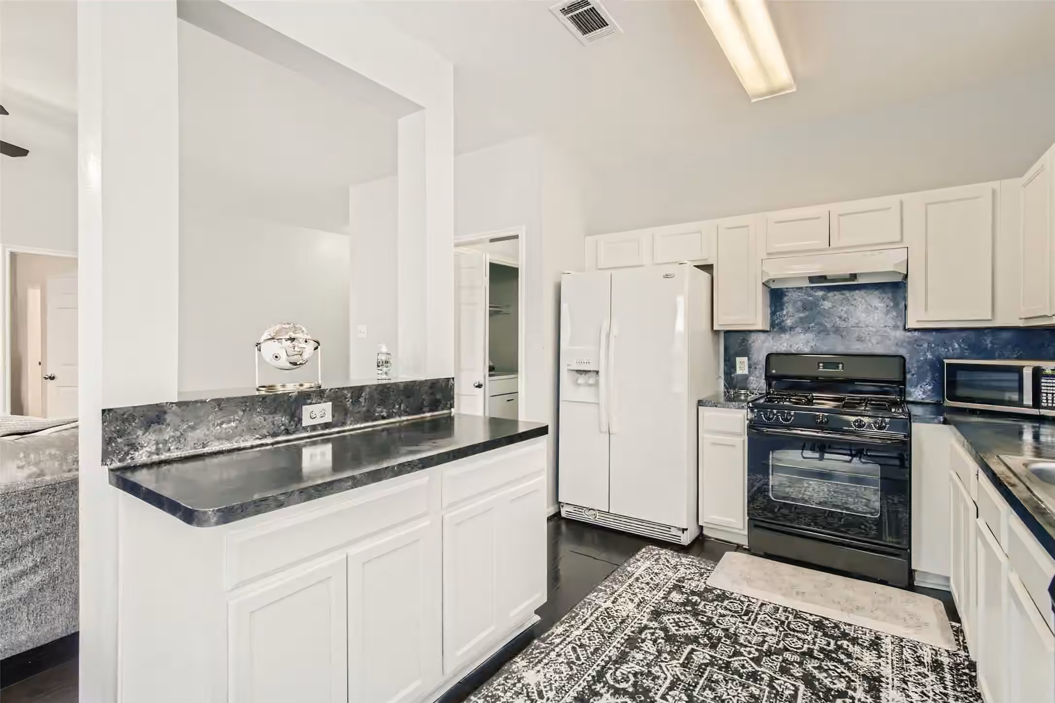 Photo 7 of 5535 Bear Trail Lane, Katy, TX