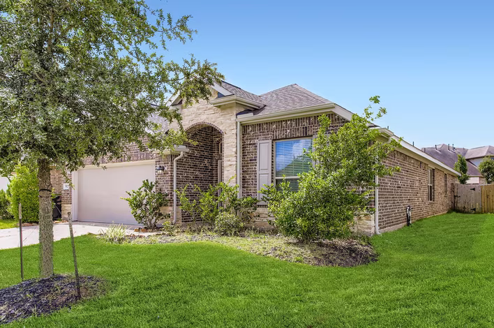 Photo 2 of 3523 Britton Burrow Way, Richmond, TX
