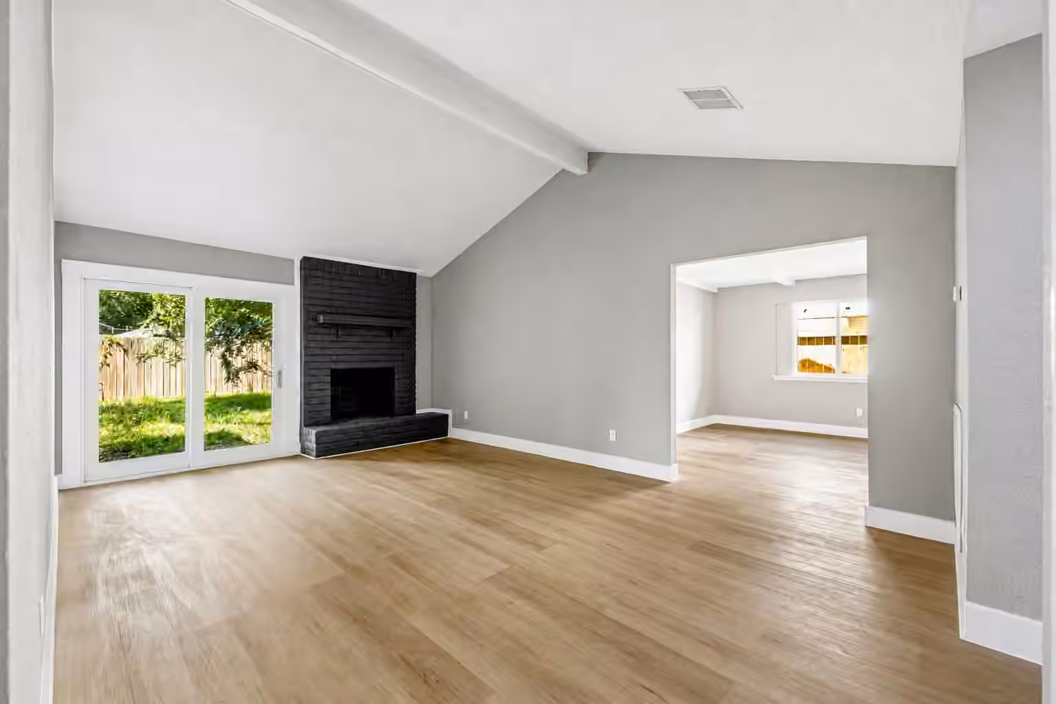 Photo 6 of 23323 Birnam Wood Boulevard, Spring, TX