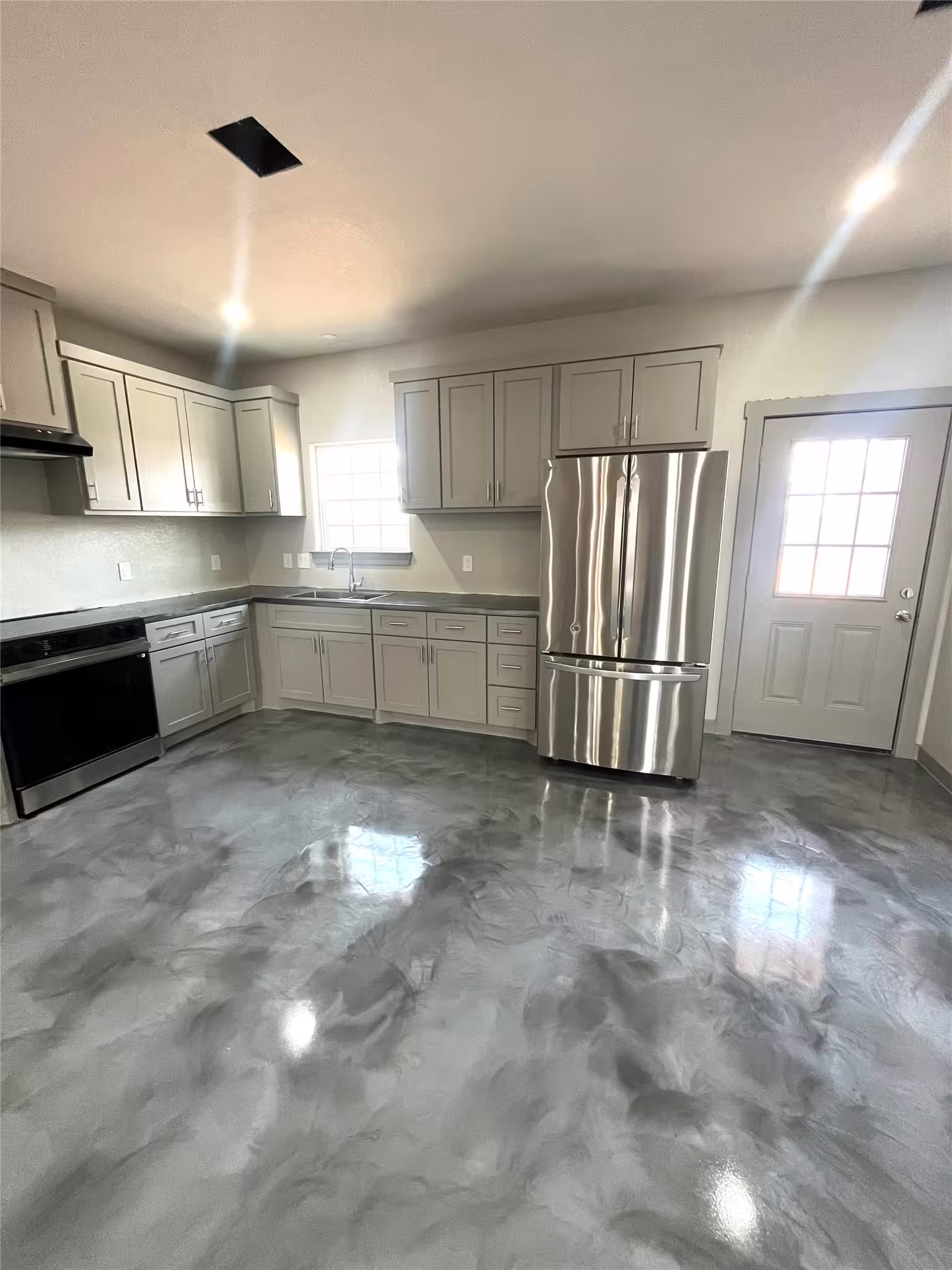 Photo 3 of 17539 Reno Road, Conroe, TX