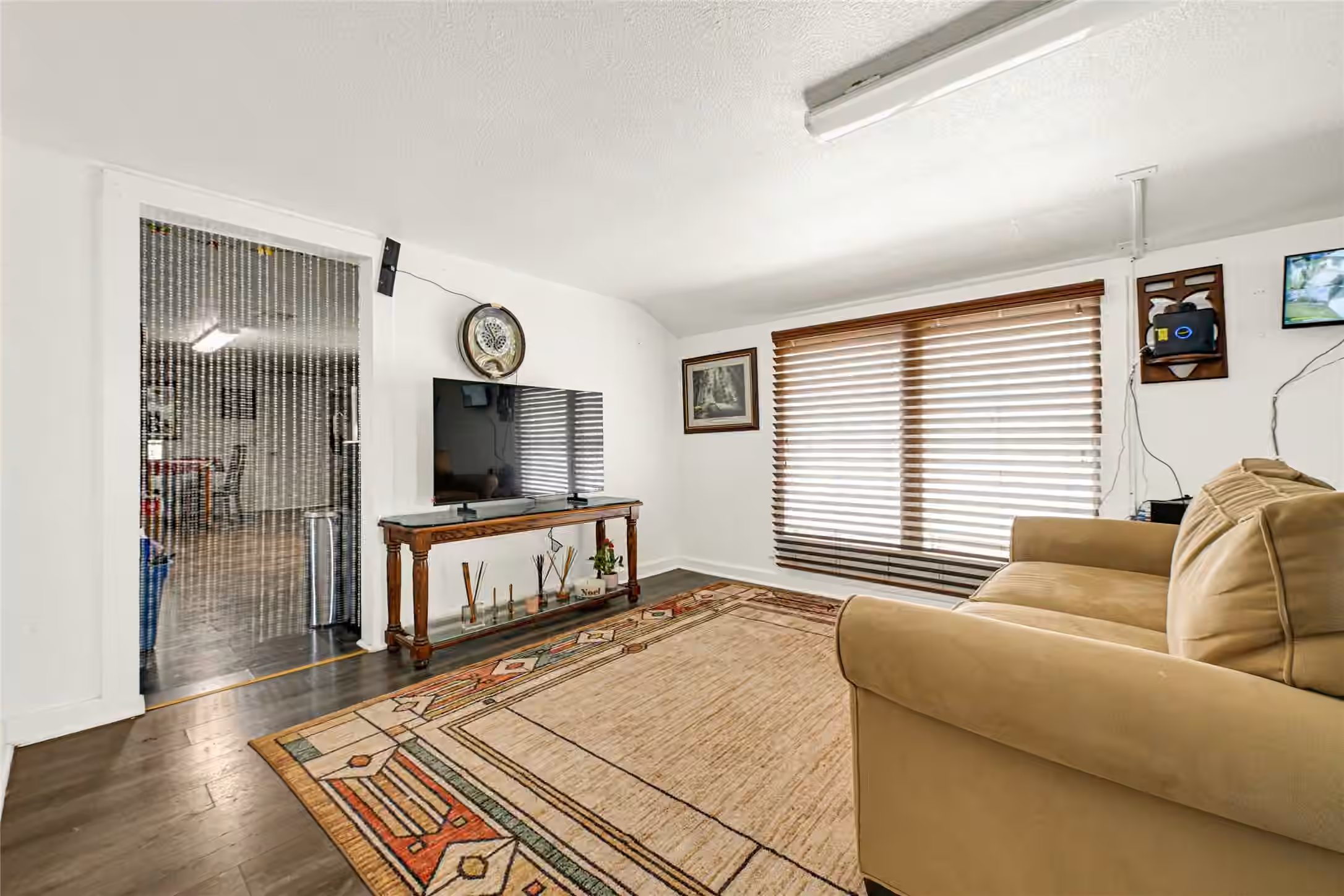 Photo 3 of 17822 Garland Avenue, Boling, TX